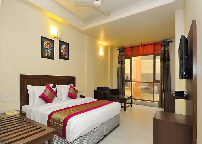 Hotel Shanti Villa- New Delhi Railway Station